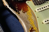 Fender 2023 Custom Shop Wildwood 10 61 Stratocaster Super Heavy Relic Faded 3 Tone Sunbusrt-17.jpg